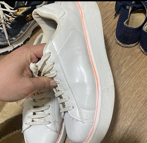 40 Beden Derimod spor ayakkabı