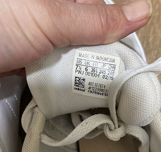 40 Beden Orjinal adidas spor ayakkabı