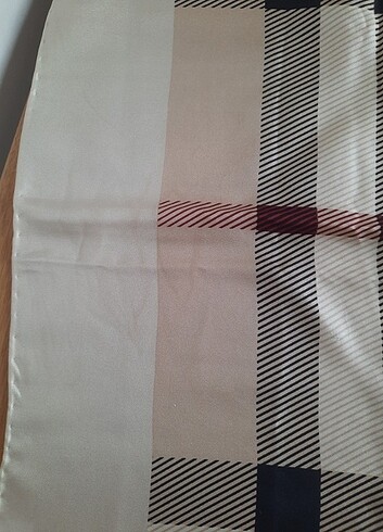 Beden Burbery Eşarp Twill