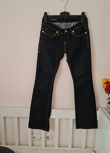 Gucci Lacivert Jean