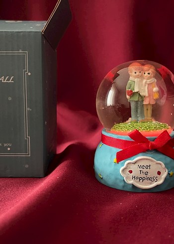 Renkli Mutluluk, aşk Temalı Kar Küresi