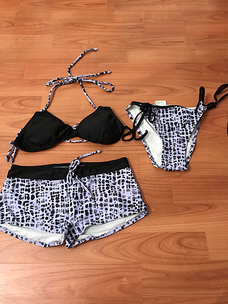 İpli bikini