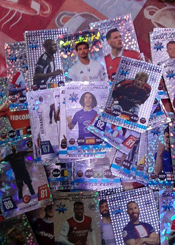 Renkli Futbol Temalı Oyun Kartları - Görsel 4