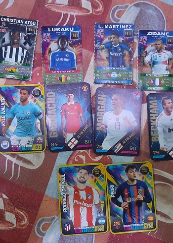 Renkli Futbol Temalı Oyun Kartları - Görsel 11