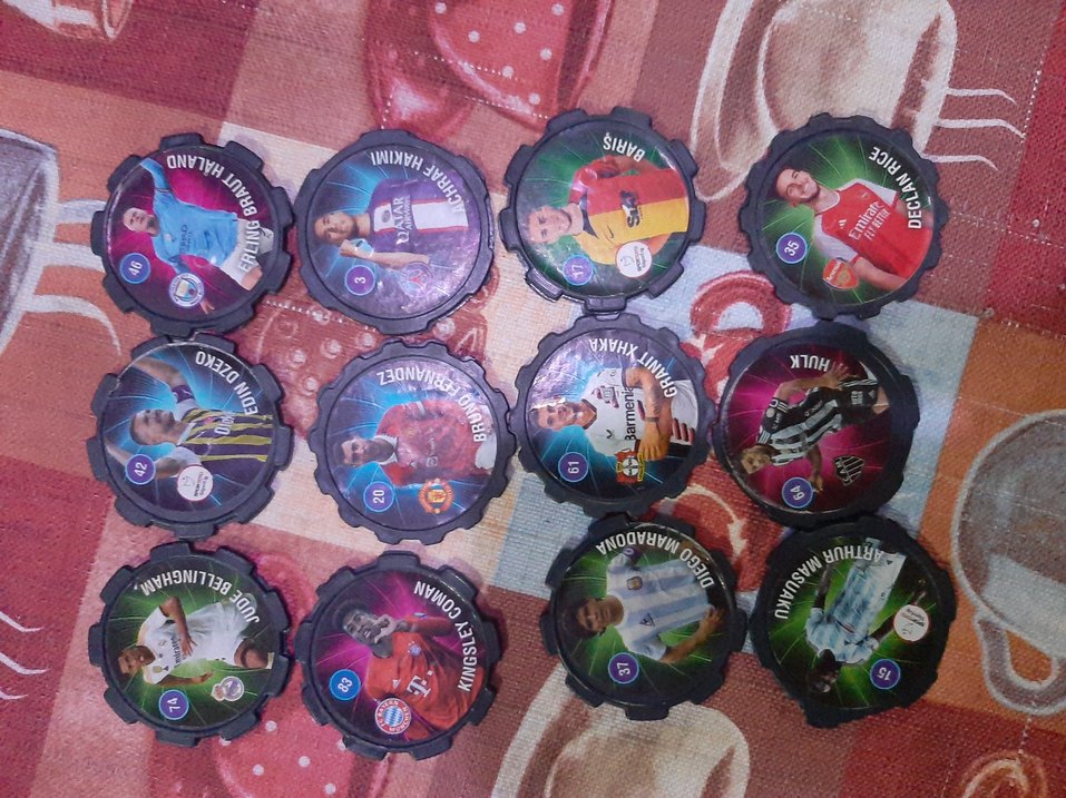 Renkli Futbol Temalı Oyun Kartları - Görsel 2