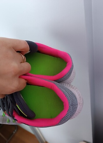 Nike bayan