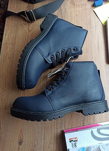 Lc waikiki bot 