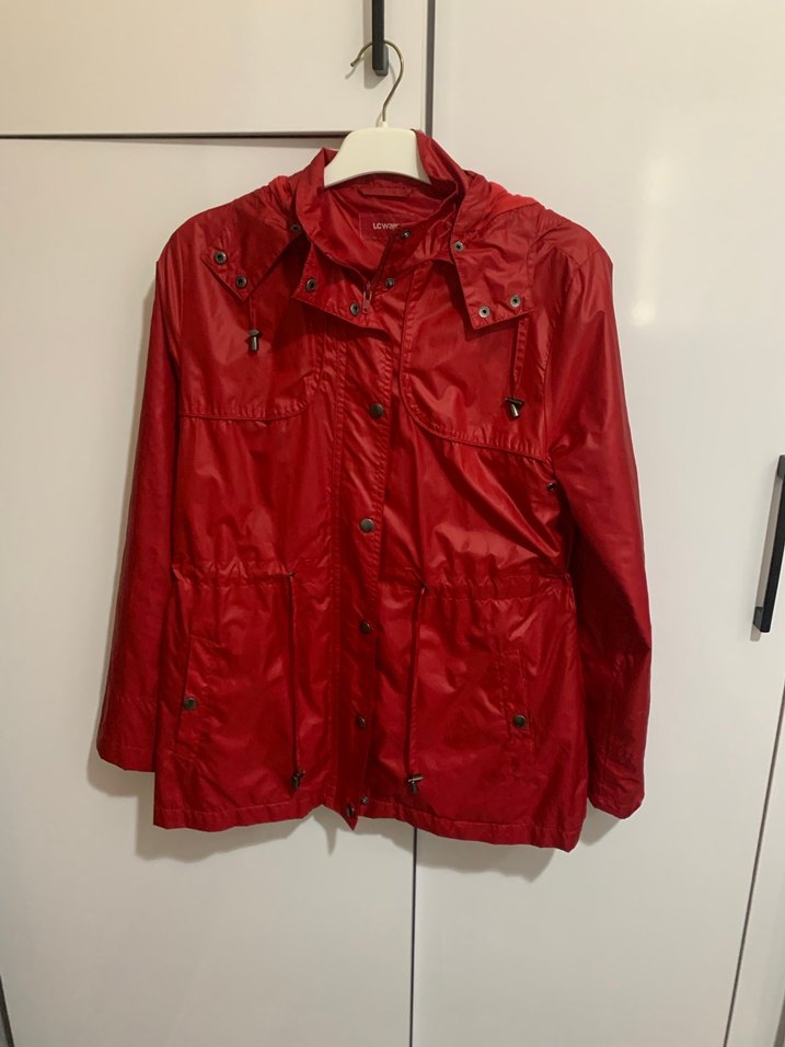 LCW Kadın Kırmızı Düğmeli Midi Yağmurluk - Görsel 3
