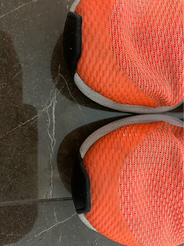 33 Beden turuncu Renk Nike spor ayakkabı