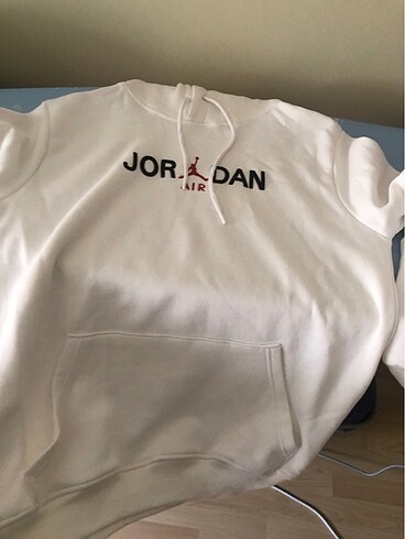 Kapişonlu sweatshirt