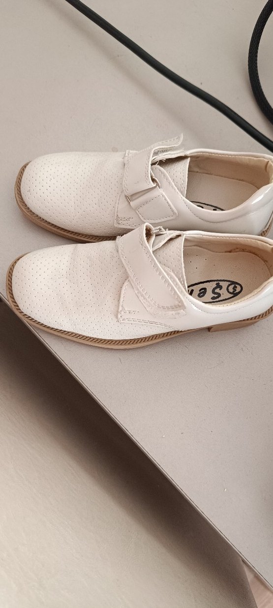 Beyaz Tokalı Erkek Çocuk Özel Ayakkabı - Görsel 3