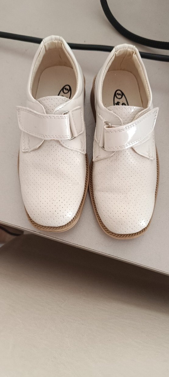 Beyaz Tokalı Erkek Çocuk Özel Ayakkabı - Görsel 2