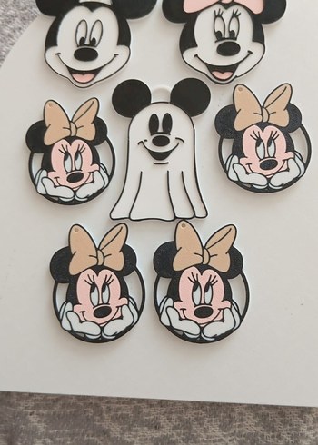 Çok Renkli Minnie ve Mickey ve Deadpool anahtarliklar