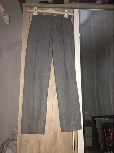 Okul pantalonu