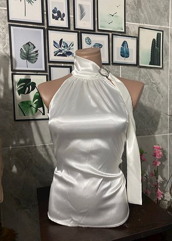 Beyaz Drapeli Halter Yaka Kadın Bluz - Görsel 3