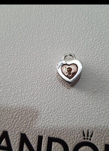 Pandora Pandora charm