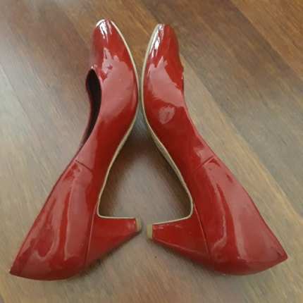 Zara zara kırmızı ayakkabı 