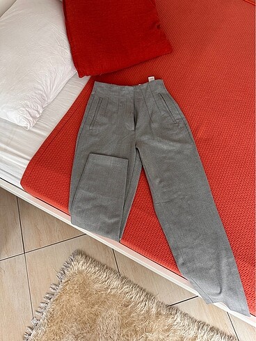 ZARA BASIC PANTOLON