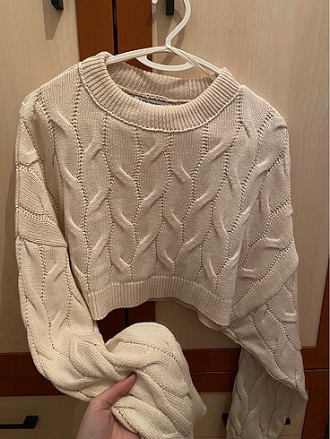 stradivarius crop kazak
