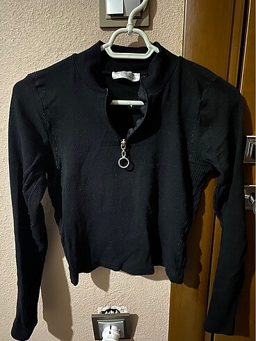 Siyah fermuarlı crop body