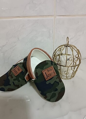 Bebek ayakkabısi 