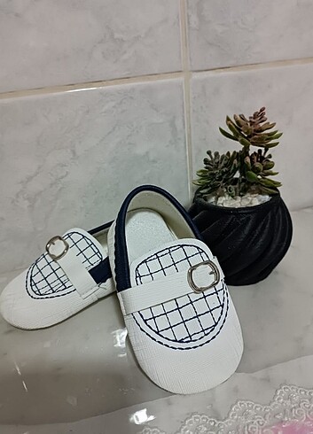 Bebek ayakkabısi 