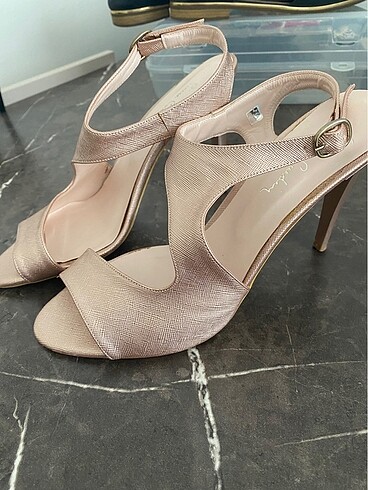 40 Beden Pierre cardin topuklu ayakkabı