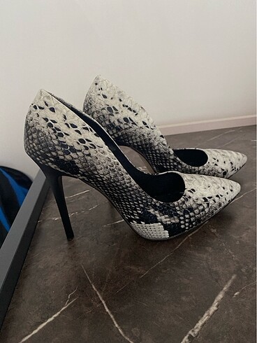 40 Beden siyah Renk Akalın marka kadın stiletto