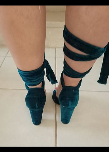 yeşil kadife bilekten bağlamalı Topuklu Kadın Ayakkabı - Görsel 3