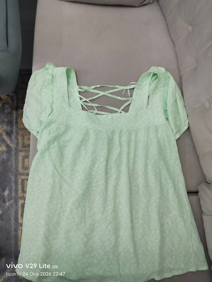 Yeşil Mini Askılı Dantel Detaylı Bluz - Görsel 2