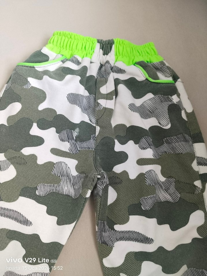 Erkek Çocuk Kamuflaj Desenli Bol Kesim Pantolon - Görsel 4