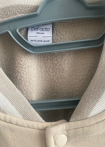 Düğmeli Bej Kadın Bomber Ceket - Görsel 2