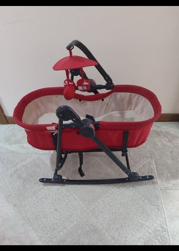 Kırmızı Bebek Sepeti ve Sallanır Beşik