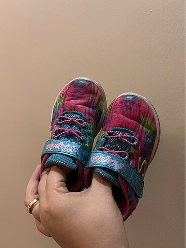 24 Beden Skechers spor ayakkabı