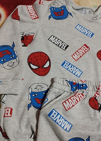 Marvel desenli gri çocuk pijama takımı - Görsel 3