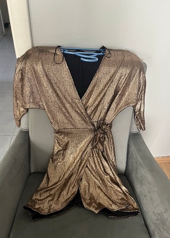 34 Beden Bronz simli Drapeli Mini V Yakalı parti Elbisesi