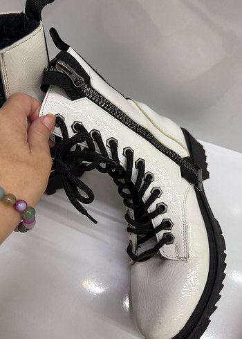 Beyaz Biker Bot - Görsel 4