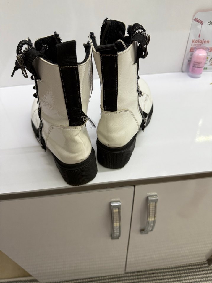 Beyaz Biker Bot - Görsel 3