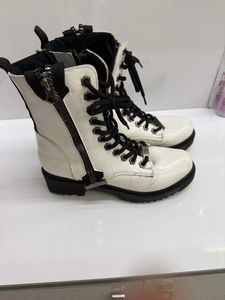 Beyaz Biker Bot - Görsel 2