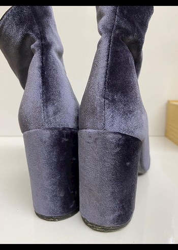 Lacivert Kadife Fermuarlı Stiletto Topuklu Bot - Görsel 3