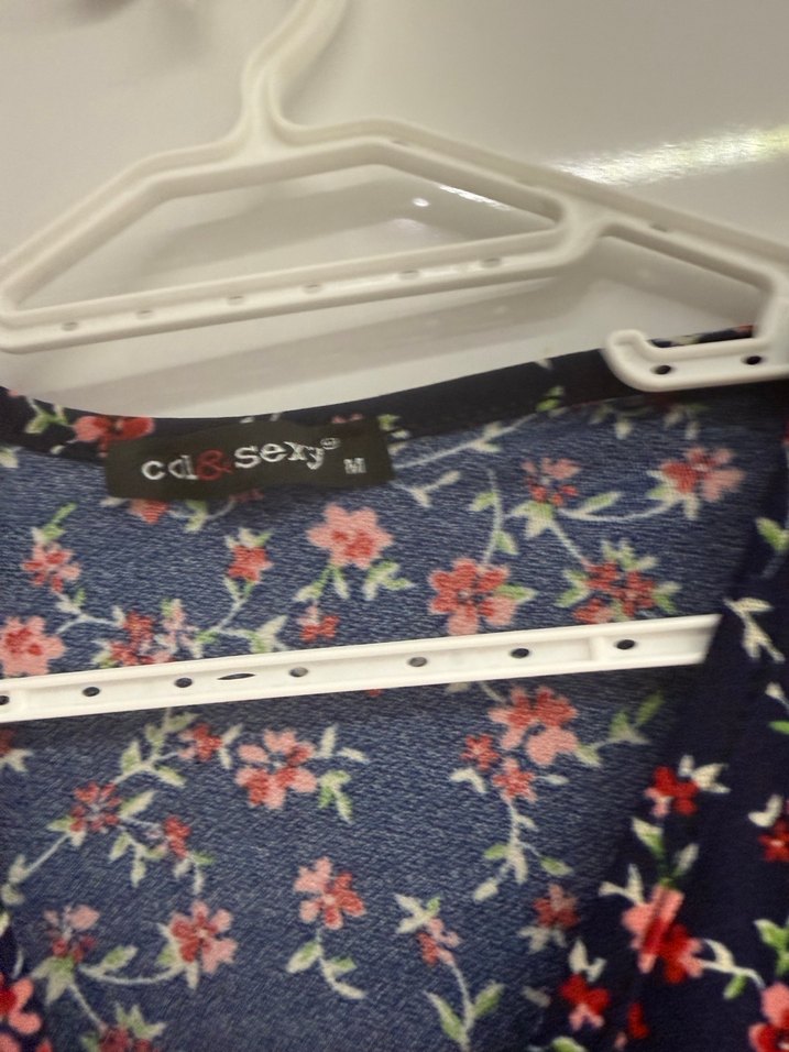 Koton Çiçek Desenli V Yaka Uzun Kollu Midi Elbise - Görsel 3