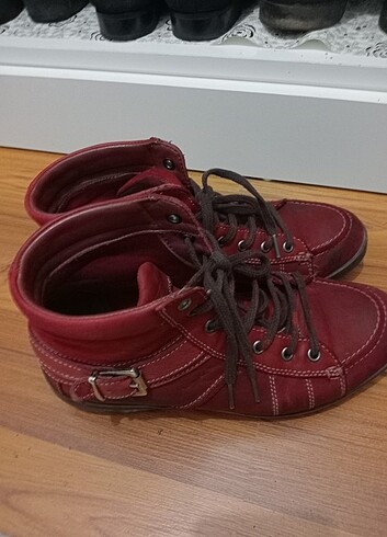 38 Beden bordo Renk Bordo bot