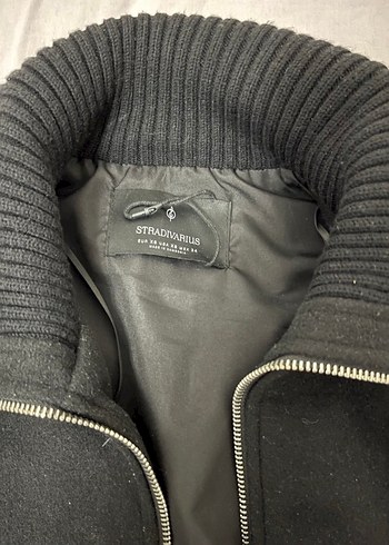 s Beden Stradivarius Siyah Fermuarlı Yüksek Yakalı Kadın Ceket