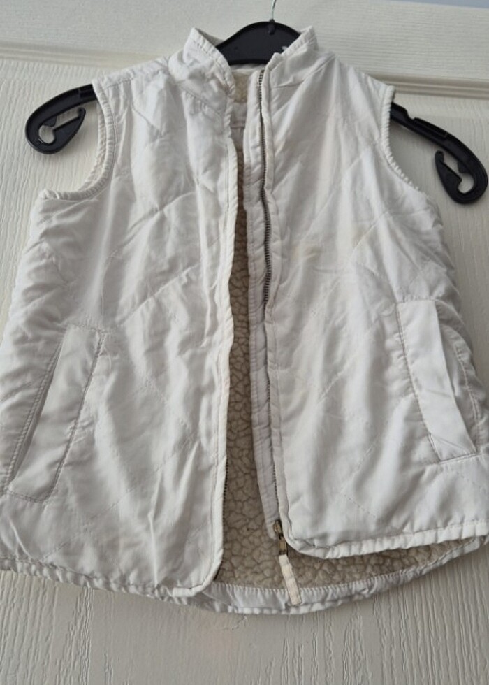 Yelek, fermuarı bozuk,lekeleri vardır. - Görsel 2