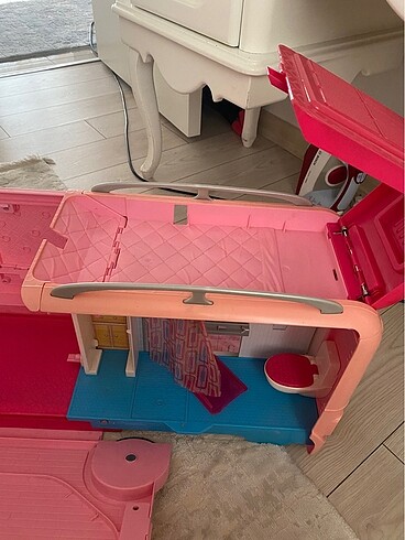  Beden Barbie karavan