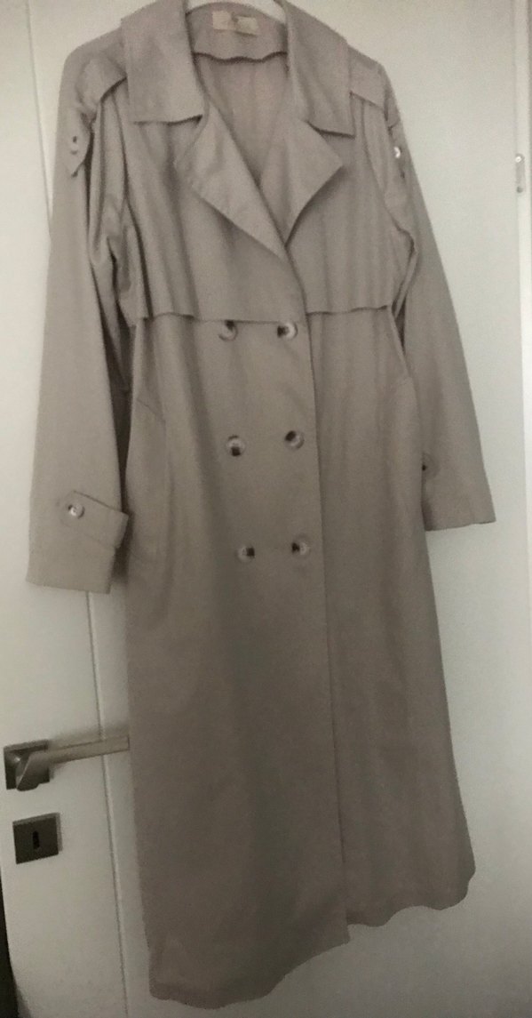 Bej Kumaşta Kuşaklı Uzun Trençkot - Görsel 3