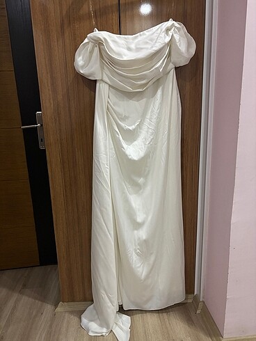 Beyaz elbise