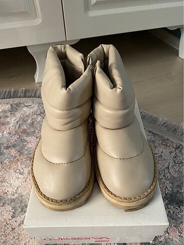 Zara Bot