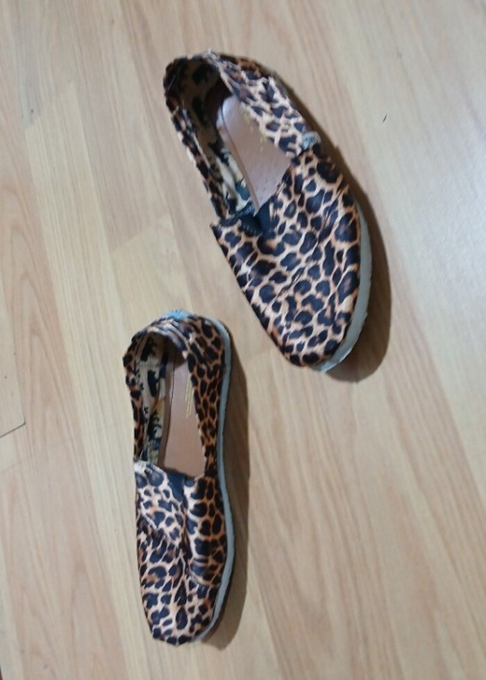 Toms marka ayakkabı 39 numaradır iyi durumdadır - Görsel 2