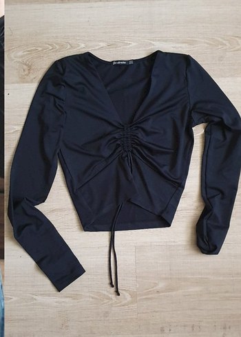 V Yaka Siyah Crop Top - Görsel 2